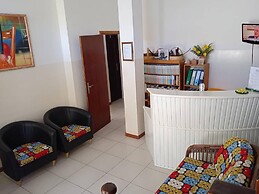 Room in Guest Room - Bed in Mixed Dormitory Room in Vila do Maio