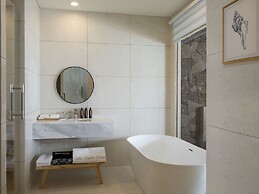 Adiwana Jelita Sejuba Natuna