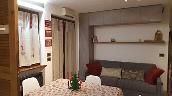 Casa Sofia - Magnificent new Built Town Center Studio Apartment With T