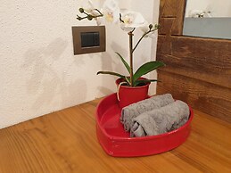 Casa Sofia - Magnificent new Built Town Center Studio Apartment With T