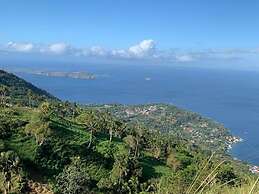 Manzil Anilao Cosy 2 Bedroom Apartment U5