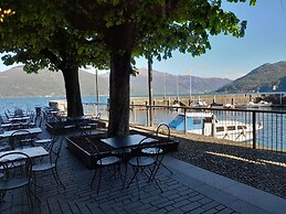 Marco Apartment - Holiday Apartment Luino