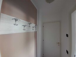 Marco Apartment - Holiday Apartment Luino