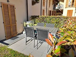 Marco Apartment - Holiday Apartment Luino