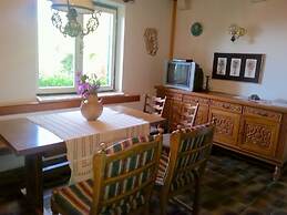 Spacious Holiday House Hana, Sleeps 12