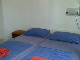 Spacious Holiday House Hana, Sleeps 12