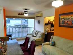 Room in Guest Room - Room in Comfortable Apartment Located on the Beac
