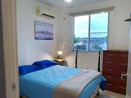Room in Guest Room - Room in Comfortable Apartment Located on the Beac