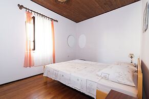 Lovely 2-bedroom Apartment Sonia, Sleeps 6