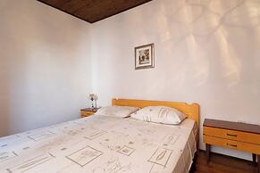 Lovely 2-bedroom Apartment Sonia, Sleeps 6