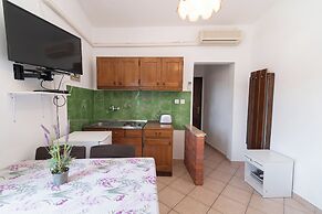 Charming 1-bedroom Apartment Sonia, Sleeps 4