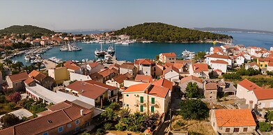 Charming 1-bedroom Apartment Sonia, Sleeps 4