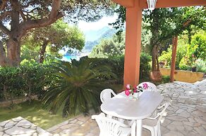 Villa Takis on Pelekas Beach, Apartment B With sea View