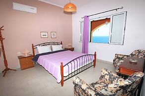 Villa Takis on Pelekas Beach, Apartment B With sea View