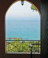 Villa Takis on Pelekas Beach, Apartment B With sea View