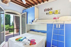 Luxury Villa in Tuscany With Pool Near Pisa and Florence - Eight Bedro