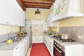 Luxury Villa in Tuscany With Pool Near Pisa and Florence - Eight Bedro