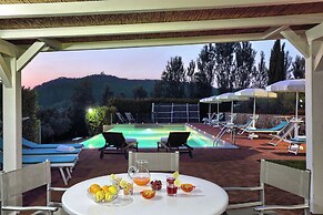Luxury Villa in Tuscany With Pool Near Pisa and Florence - Sixe Bedroo