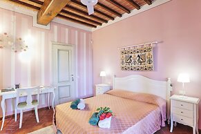 Luxury Villa in Tuscany With Pool Near Pisa and Florence - Sixe Bedroo