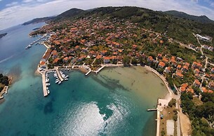 Beachfront Holiday House Žal
