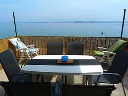 Beachfront Holiday House Žal
