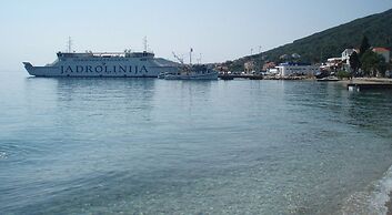 Beachfront Holiday House Žal