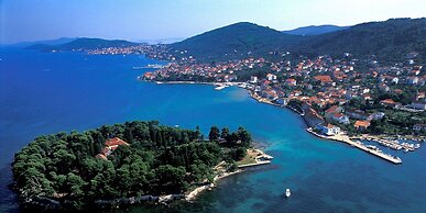 Beachfront Holiday House Žal