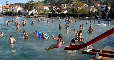 Beachfront Holiday House Žal