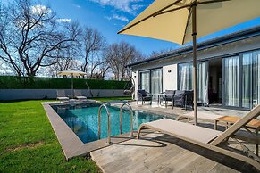 2 Bedroom Private Villa