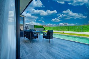 1 Bedroom Private Honeymoon Villa