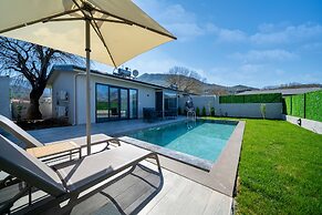 1 Bedroom Private Honeymoon Villa