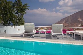 Spacious 3-bed Villa With Private Pool in Pyrgos