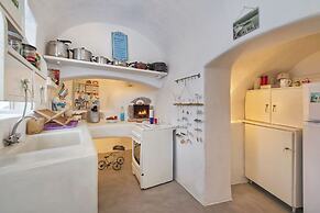 Spacious 3-bed Villa With Private Pool in Pyrgos