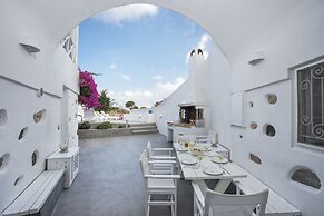 Spacious 3-bed Villa With Private Pool in Pyrgos