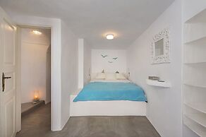 Spacious 3-bed Villa With Private Pool in Pyrgos