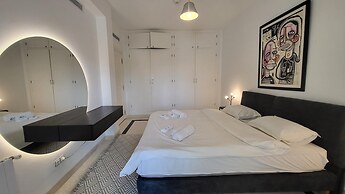 The Perfect Flat Sea Side Central Luxurious