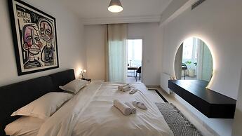 The Perfect Flat Sea Side Central Luxurious