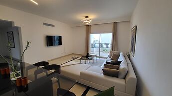 The Perfect Flat Sea Side Central Luxurious