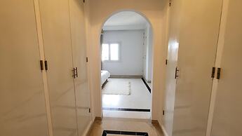 The Perfect Flat Sea Side Central Luxurious