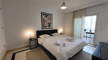 The Perfect Flat Sea Side Central Luxurious