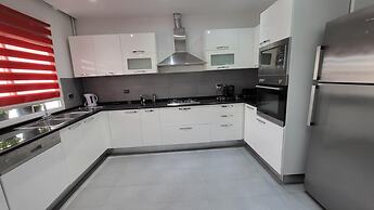 The Perfect Flat Sea Side Central Luxurious