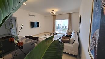 The Perfect Flat Sea Side Central Luxurious