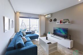 Brand new Spacious 1bd apt With City View