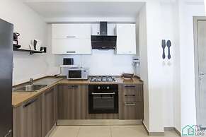 Brand new Spacious 1bd apt With City View