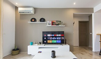 Brand new Spacious 1bd apt With City View