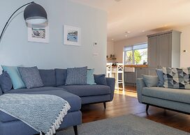 38 Venn Park