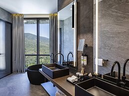 Pullman Tbilisi Axis Towers