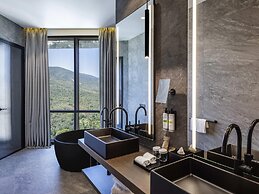Pullman Tbilisi Axis Towers