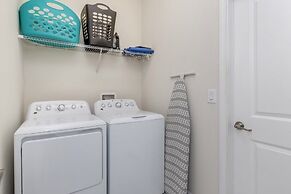 Champions Gate 6 Bedroom Villa by RedAwning