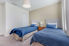 Champions Gate 6 Bedroom Villa by RedAwning